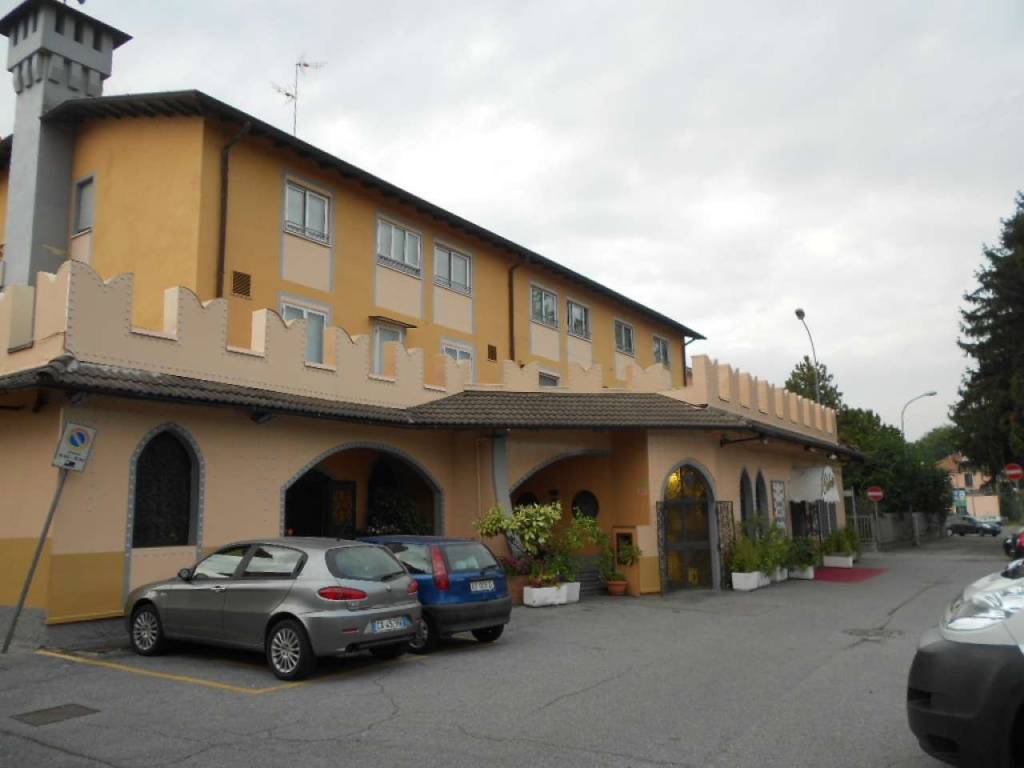 negozio in vendita a Casarile