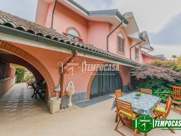 casa indipendente in vendita a Casarile