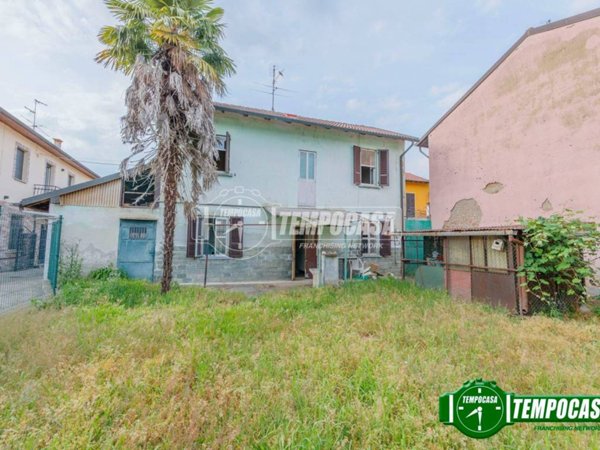 casa indipendente in vendita a Casarile
