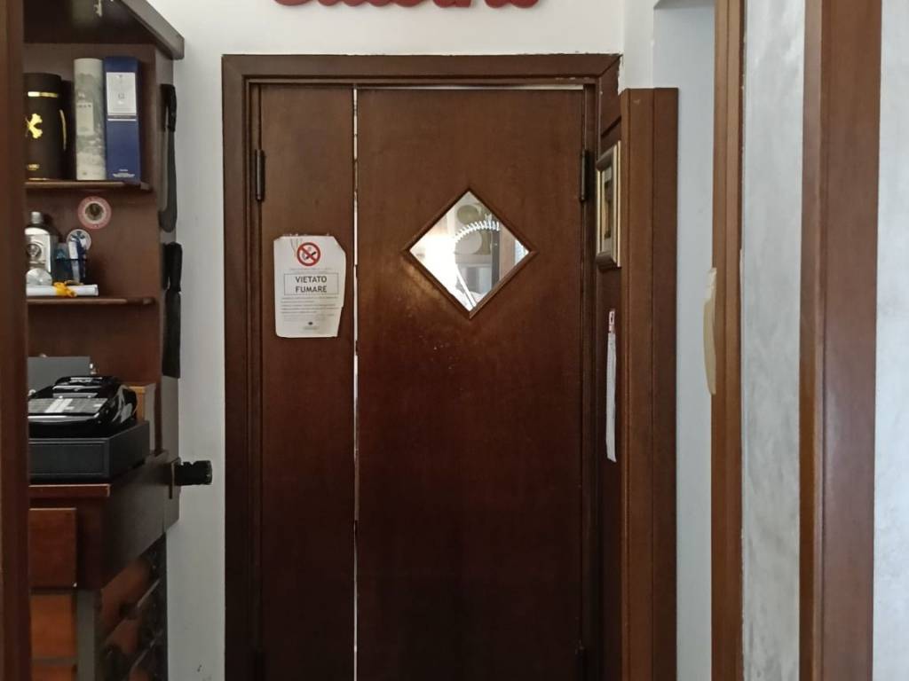 negozio in vendita a Casarile