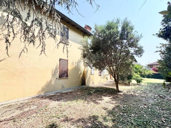 casa indipendente in vendita a Casarile