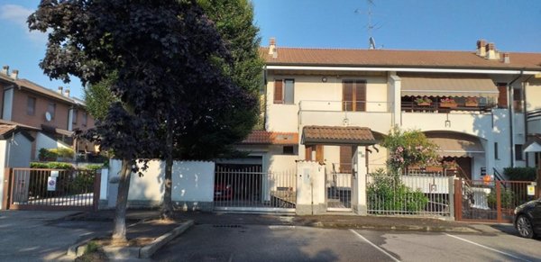 casa indipendente in vendita a Casorezzo