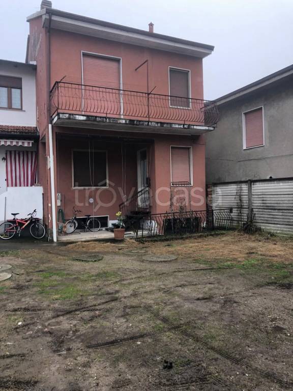 casa indipendente in vendita a Casorezzo