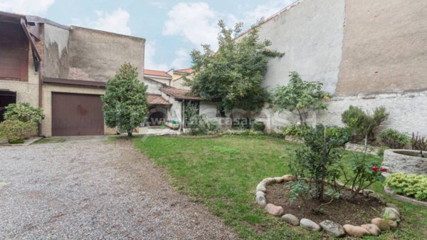casa indipendente in vendita a Casorezzo