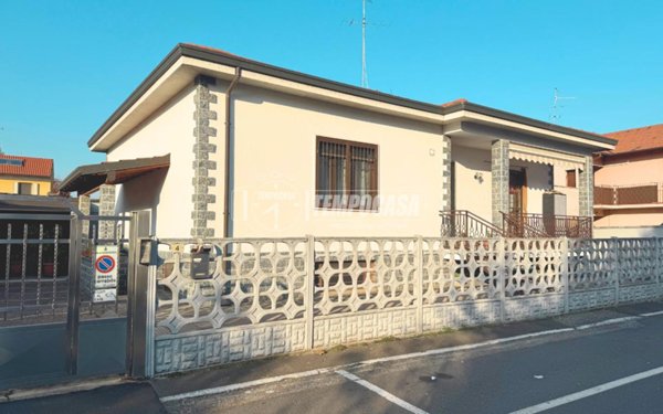 casa indipendente in vendita a Casorezzo