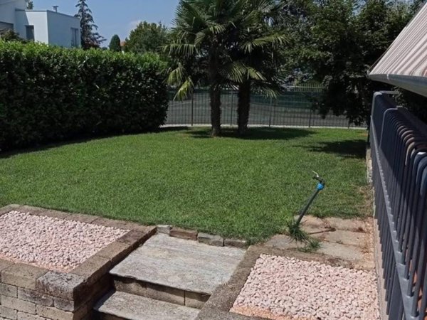 casa indipendente in vendita a Casorezzo