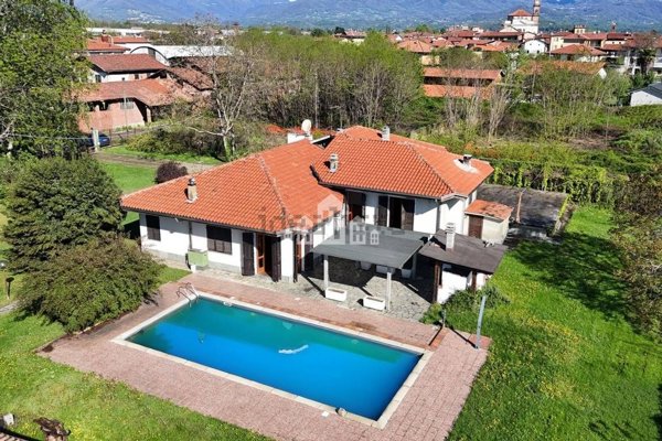 casa indipendente in vendita a Casorezzo