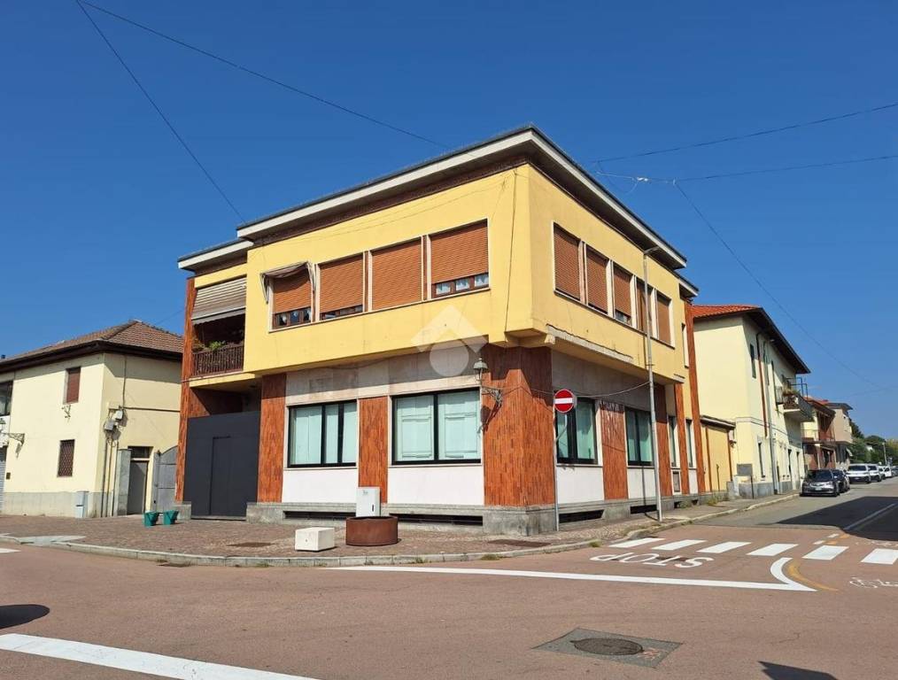 casa indipendente in vendita a Casorezzo