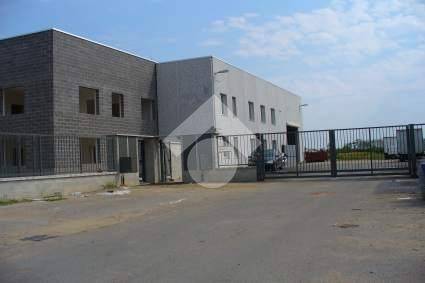 locale commerciale in vendita a Casorezzo