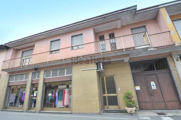 casa indipendente in vendita a Casorezzo