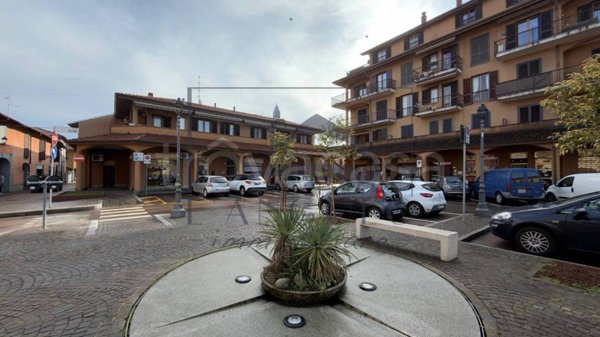negozio in vendita a Casorezzo