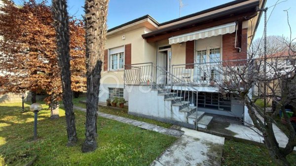 casa indipendente in vendita a Casorezzo