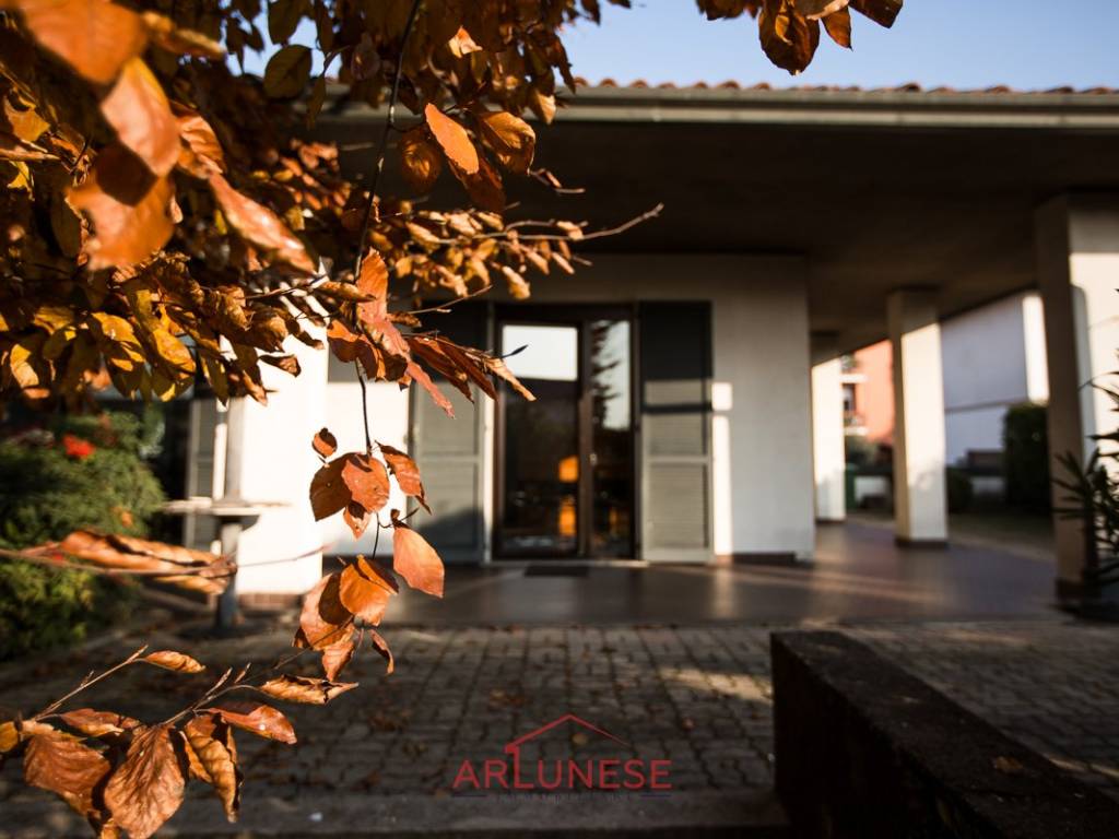 casa indipendente in vendita a Casorezzo