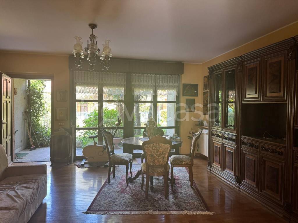 casa indipendente in vendita a Casorezzo
