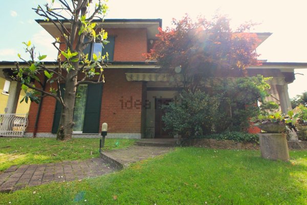casa indipendente in vendita a Casorezzo
