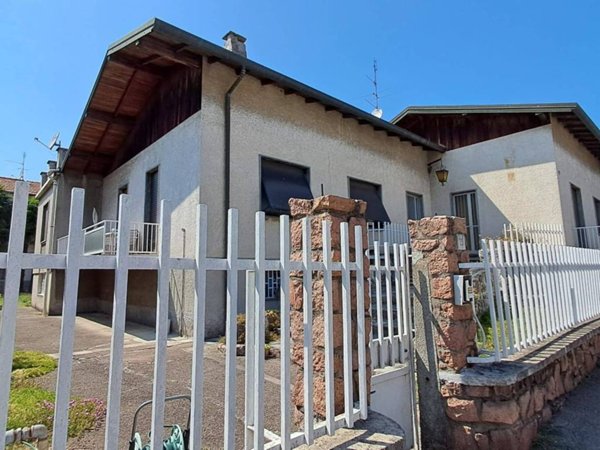 casa indipendente in vendita a Casorezzo