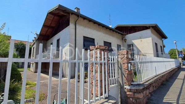 casa indipendente in vendita a Casorezzo