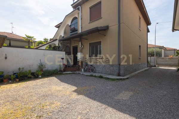 casa indipendente in vendita a Casorezzo