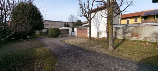 casa indipendente in vendita a Casorezzo