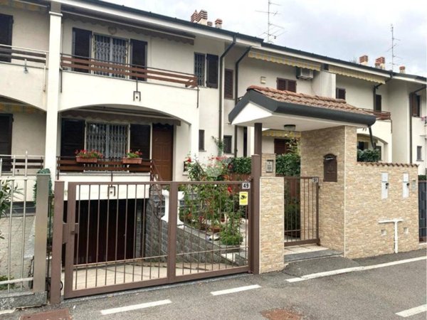casa indipendente in vendita a Casorezzo