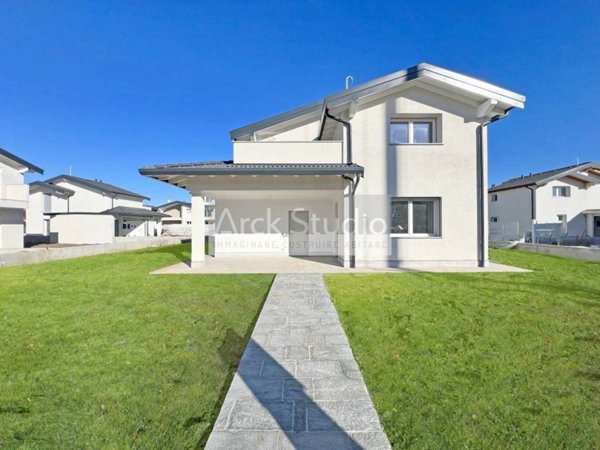 casa indipendente in vendita a Cassano d'Adda