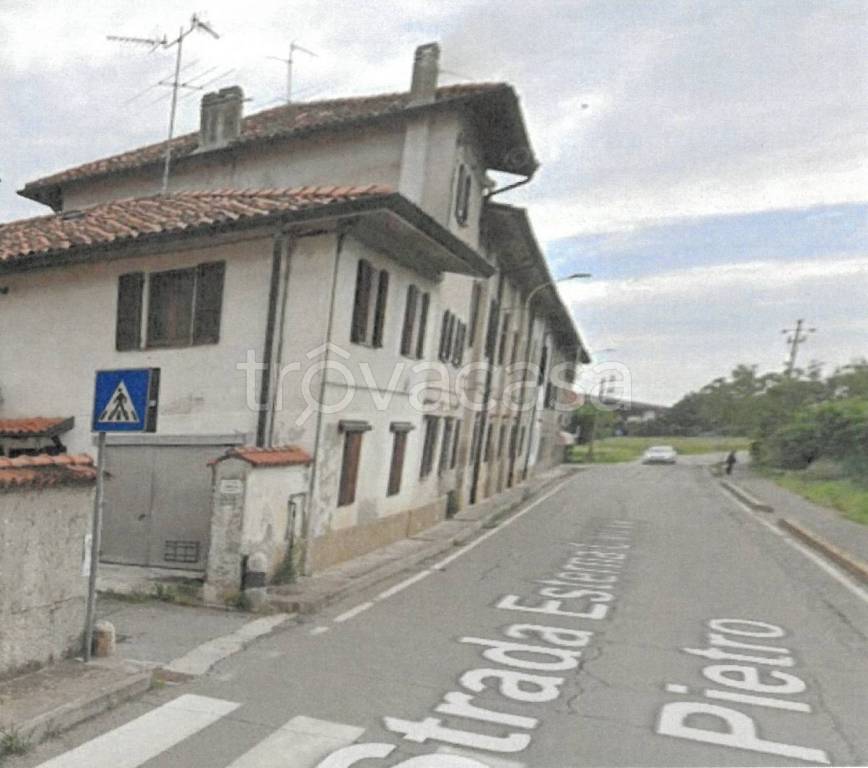 appartamento in vendita a Cassano d'Adda in zona Cascine San Pietro