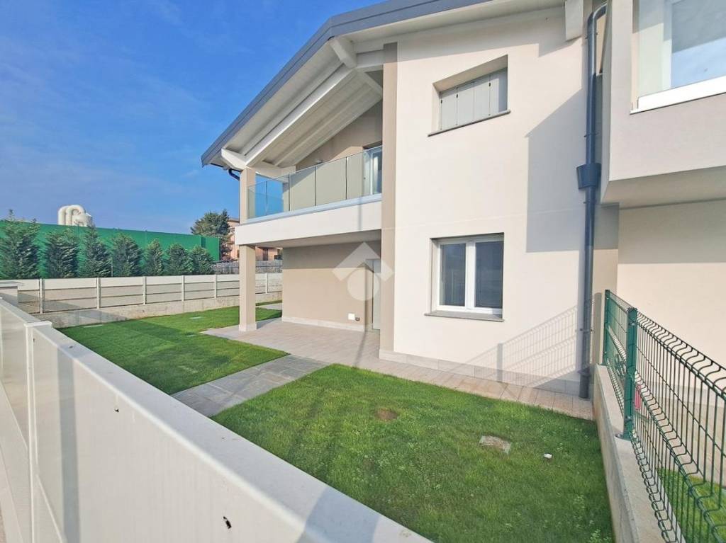 casa indipendente in vendita a Cassano d'Adda