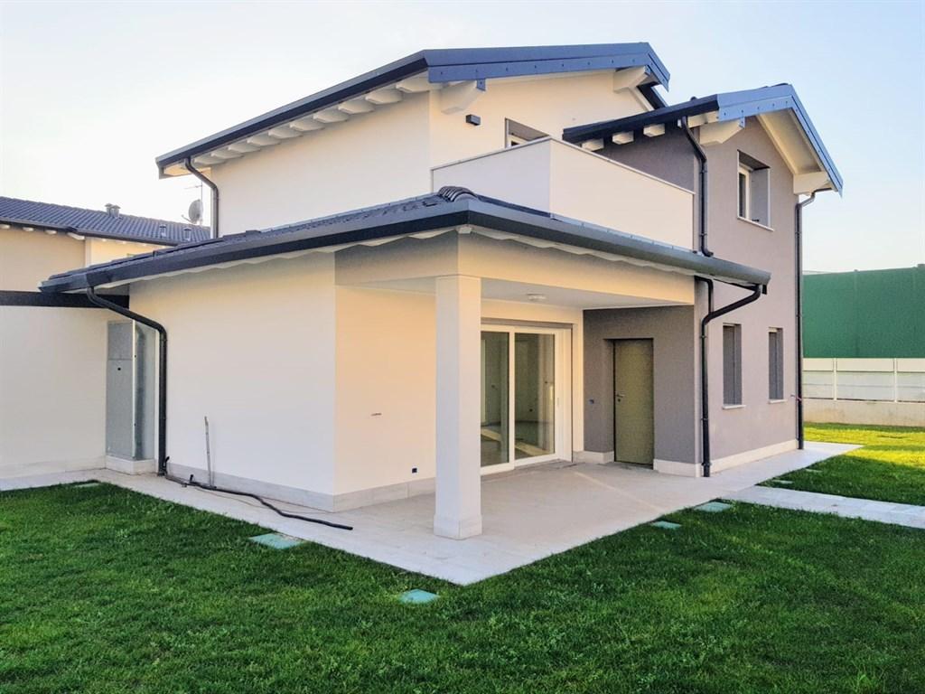 casa indipendente in vendita a Cassano d'Adda