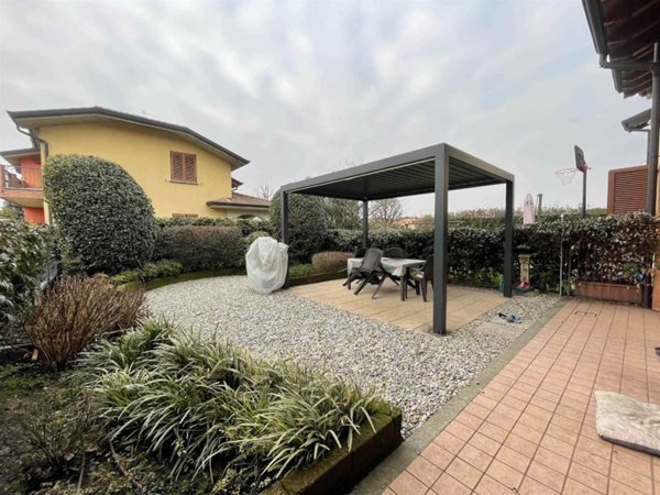 casa indipendente in vendita a Cassano d'Adda