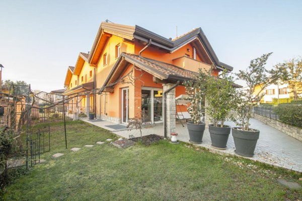 casa indipendente in vendita a Cassano d'Adda in zona Groppello d'Adda