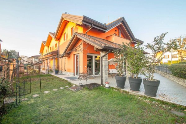 casa indipendente in vendita a Cassano d'Adda in zona Groppello d'Adda