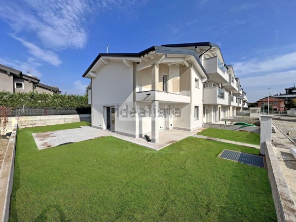 casa indipendente in vendita a Cassano d'Adda