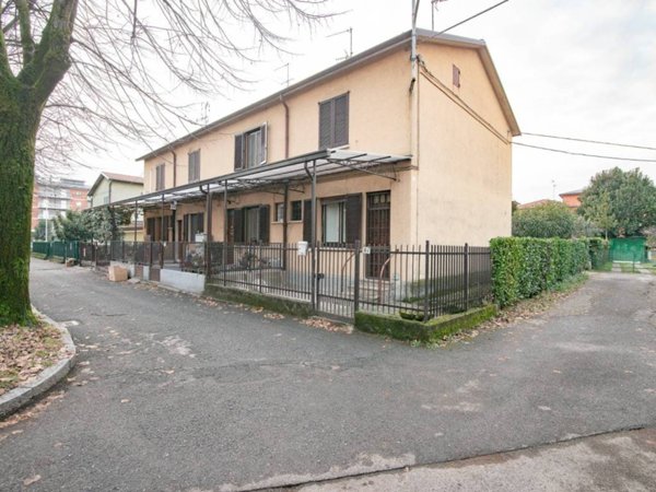 casa indipendente in vendita a Cassano d'Adda