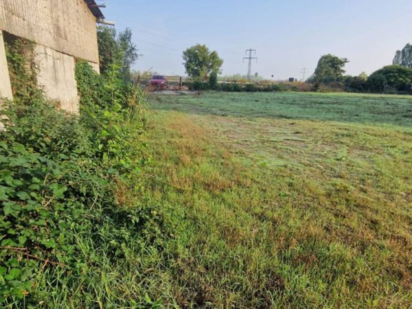 terreno agricolo in vendita a Cassano d'Adda in zona Cascine San Pietro