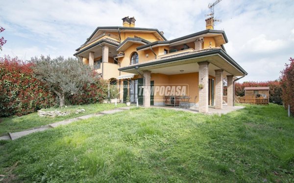 casa indipendente in vendita a Cassano d'Adda
