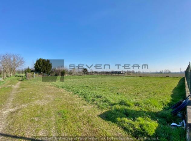 terreno edificabile in vendita a Cassano d'Adda in zona Cascine San Pietro