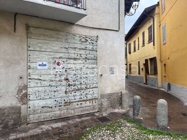 locale di sgombero in vendita a Cassano d'Adda