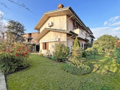 casa indipendente in vendita a Cassano d'Adda