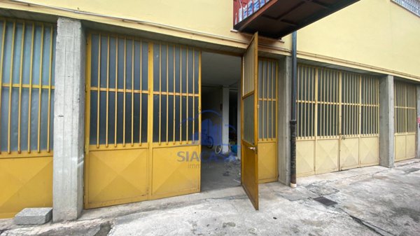 locale di sgombero in vendita a Cassano d'Adda in zona Groppello d'Adda