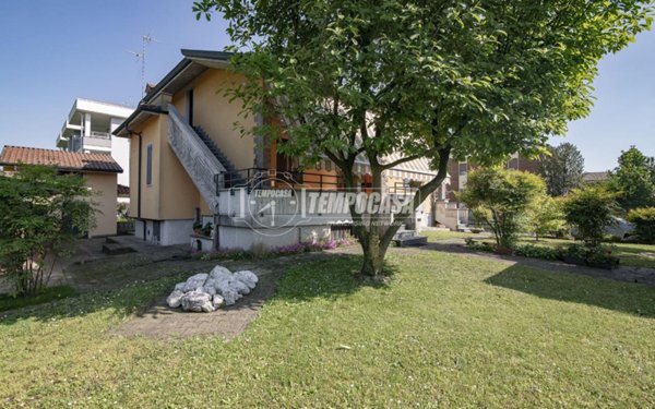 casa indipendente in vendita a Cassano d'Adda