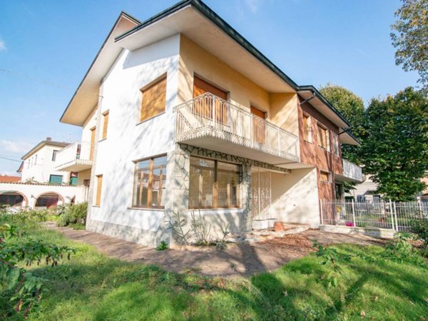 casa indipendente in vendita a Cassano d'Adda in zona Groppello d'Adda