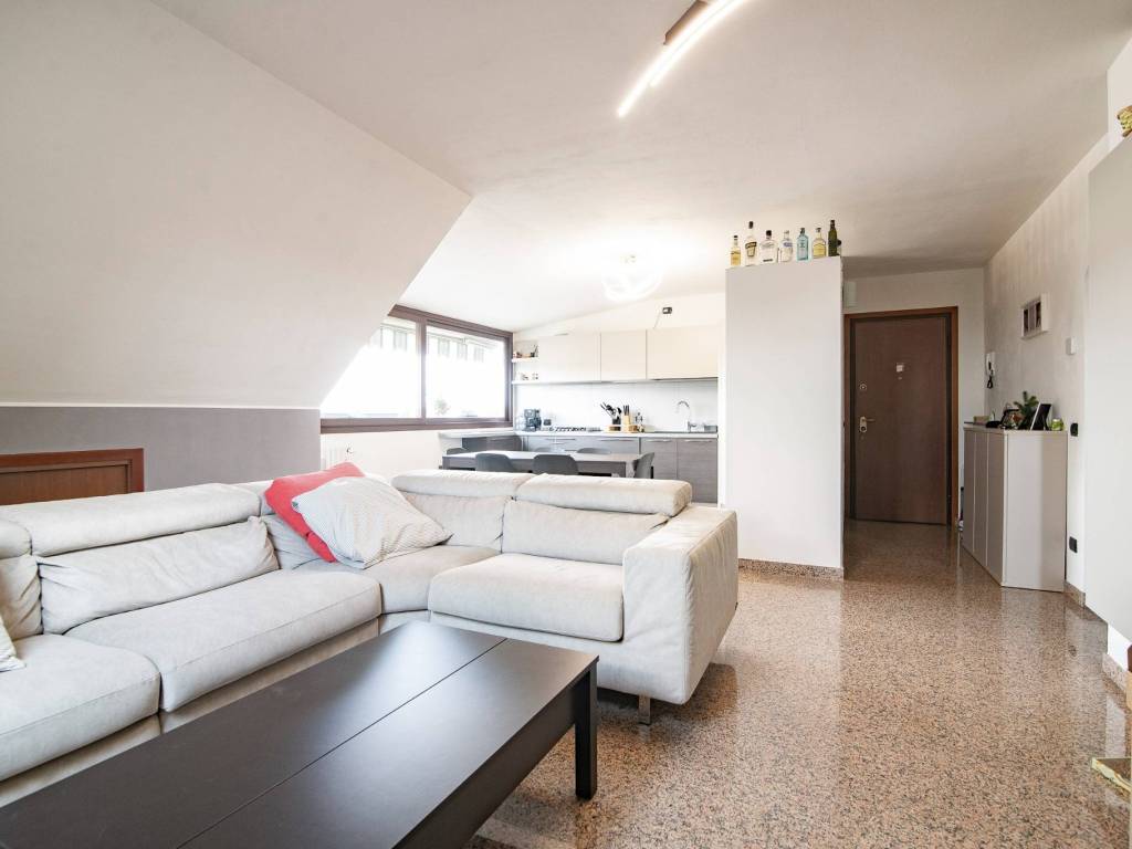 appartamento in vendita a Cassano d'Adda