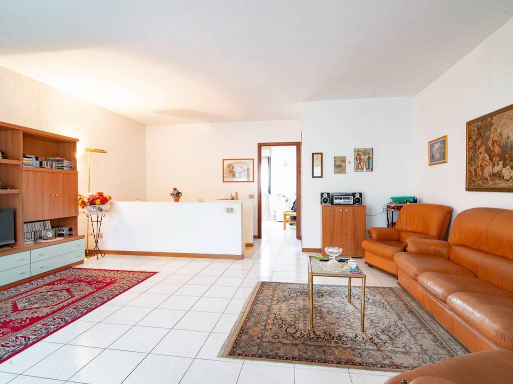 appartamento in vendita a Cassano d'Adda