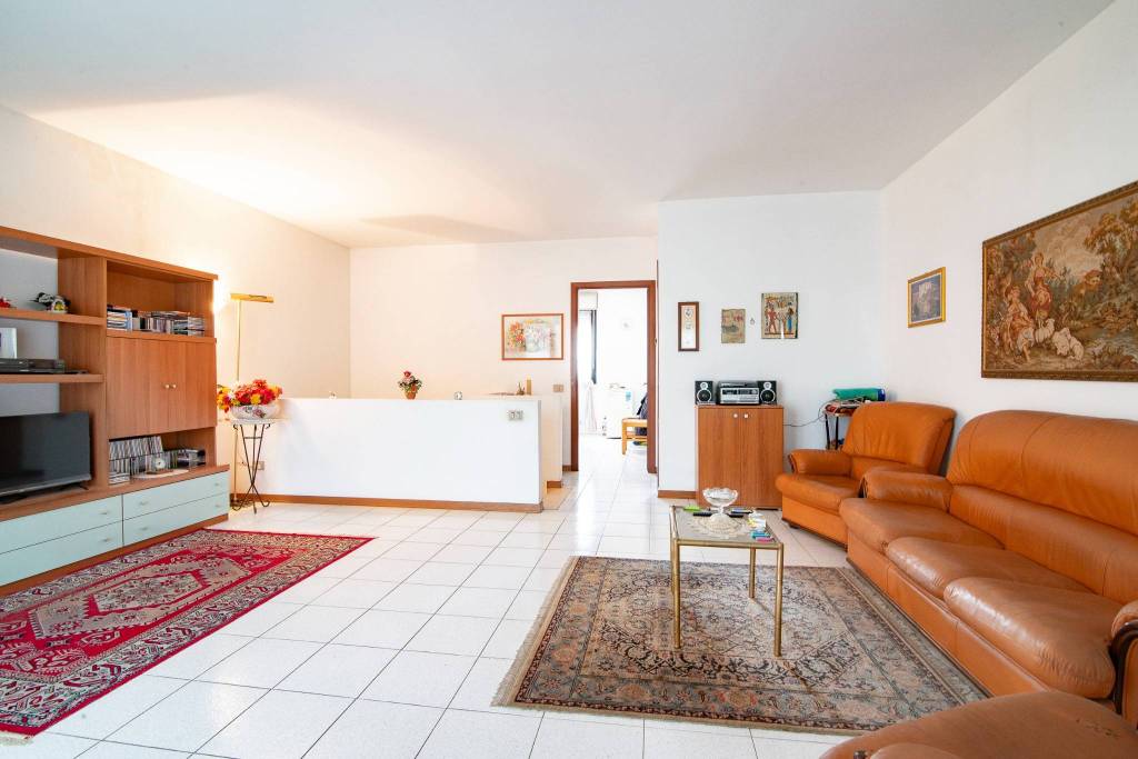 appartamento in vendita a Cassano d'Adda