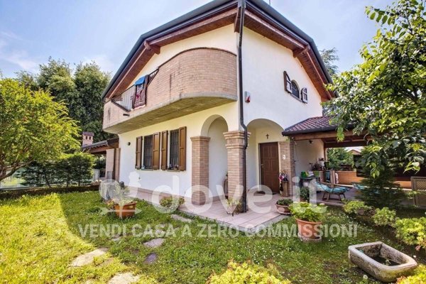 casa indipendente in vendita a Cassano d'Adda
