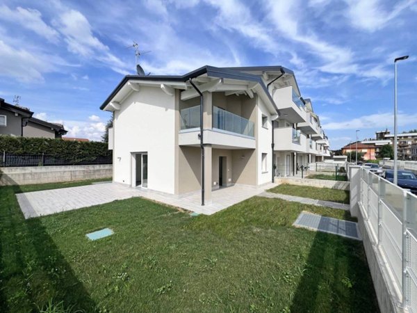 casa indipendente in vendita a Cassano d'Adda