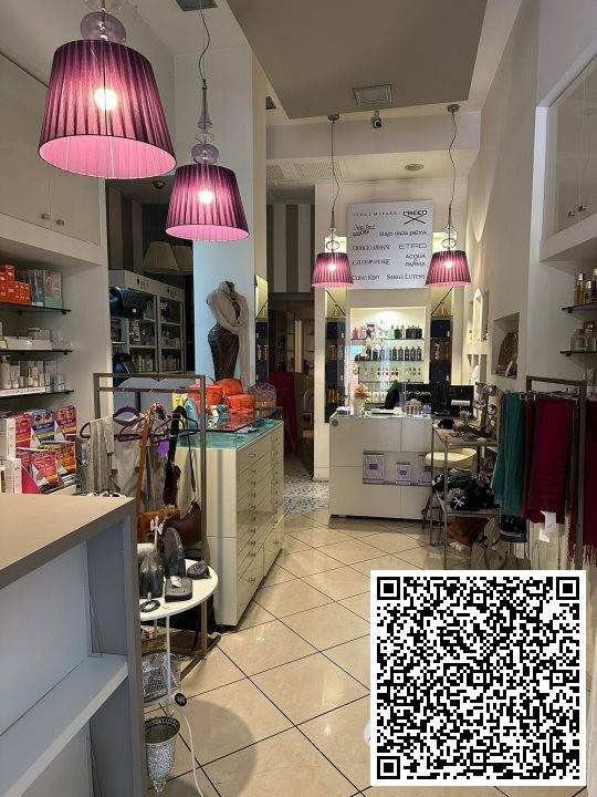 negozio in vendita a Cassano d'Adda