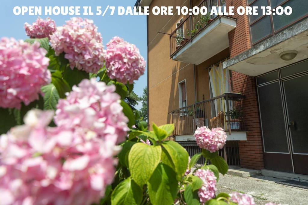 appartamento in vendita a Cassano d'Adda in zona Cascine San Pietro