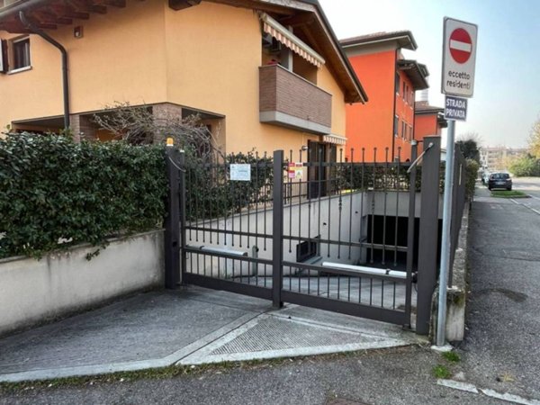 intera palazzina in vendita a Cassano d'Adda