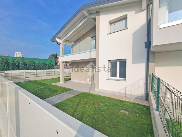 casa indipendente in vendita a Cassano d'Adda